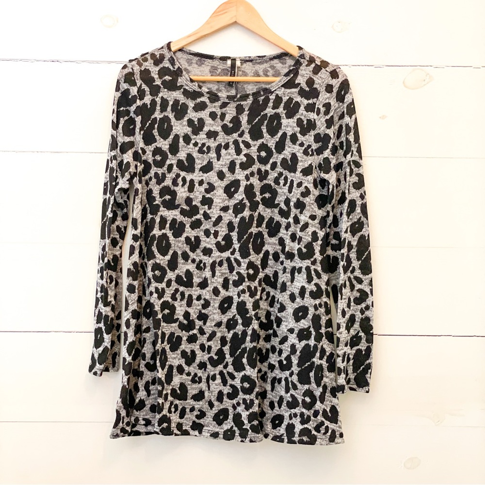SOLD!! || BELLAMIE | ANIMAL PRINT KNIT TUNIC, L